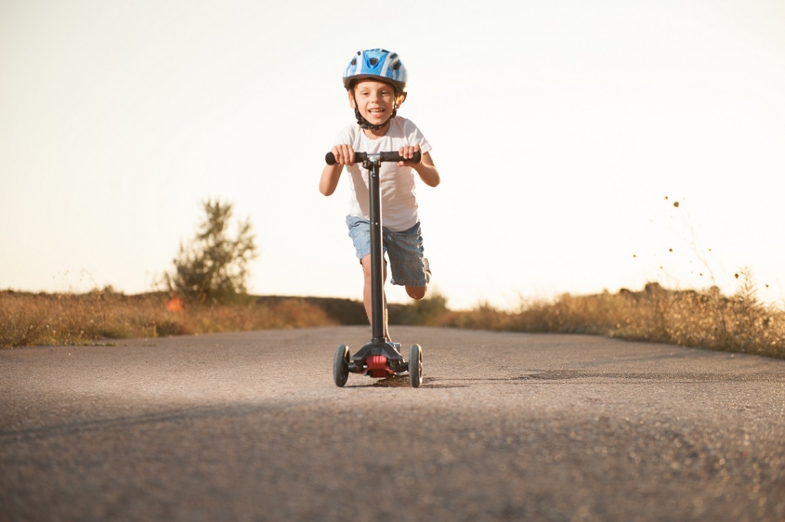 kids carry on with scooter